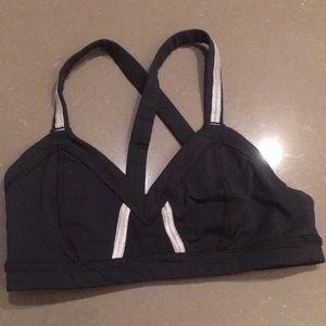 1/2 price if you bundle**Lululemon bra top size 4